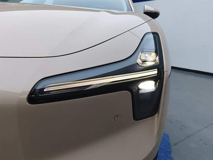 Фото 5 - XPeng Mona M03