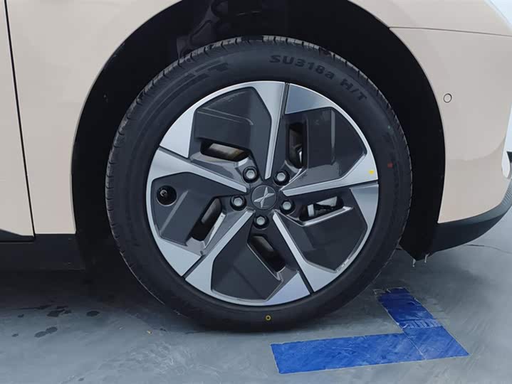 Фото 6 - XPeng Mona M03