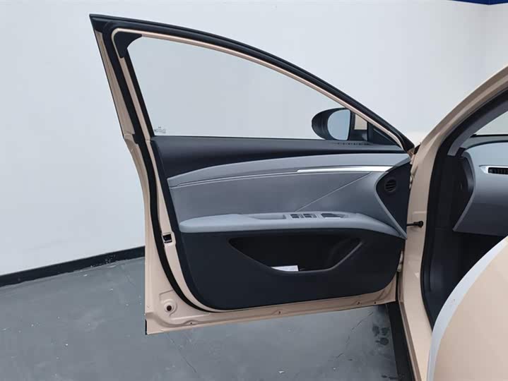 Фото 7 - XPeng Mona M03