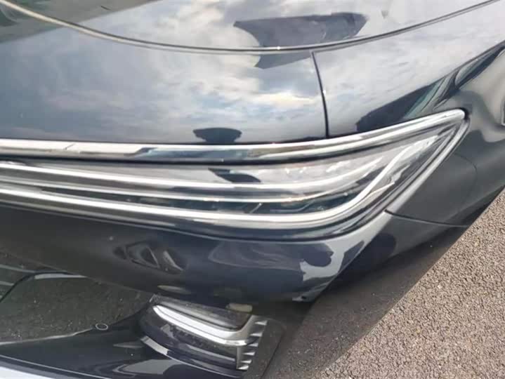 Фото 5 - Hongqi H5