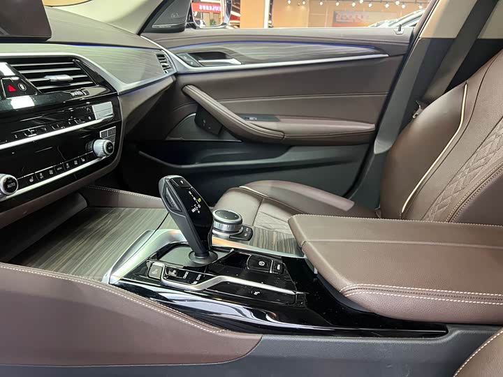 Фото 9 - BMW 5 Series