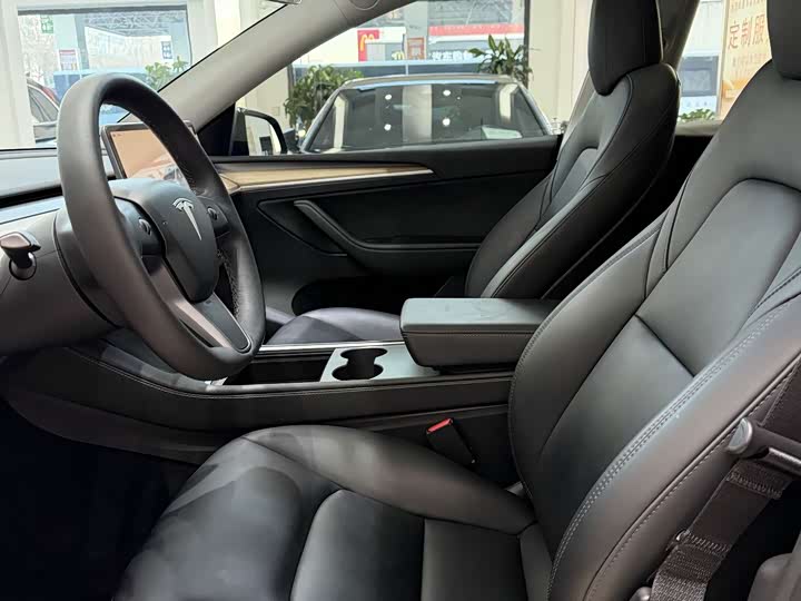 Фото 4 - Tesla Model Y