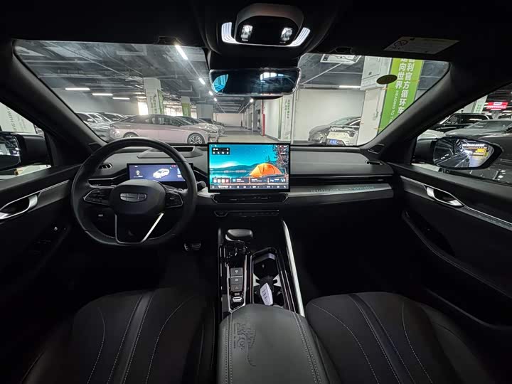 Фото 7 - Geely Preface