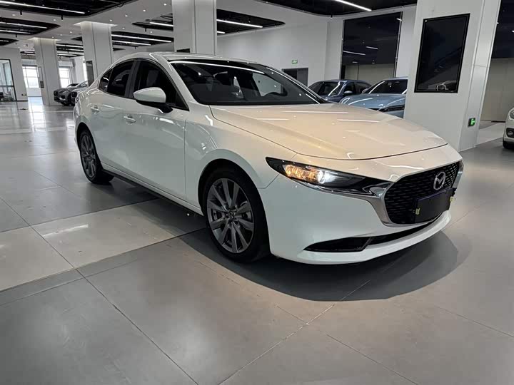 Фото 3 - Mazda 3 (Axela)