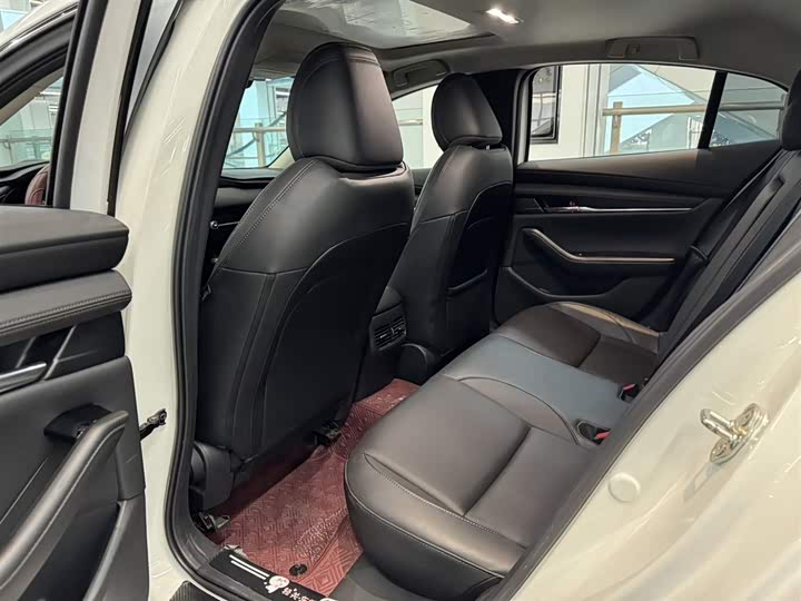 Фото 5 - Mazda 3 (Axela)