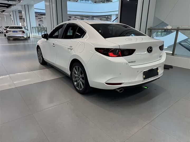 Фото 8 - Mazda 3 (Axela)