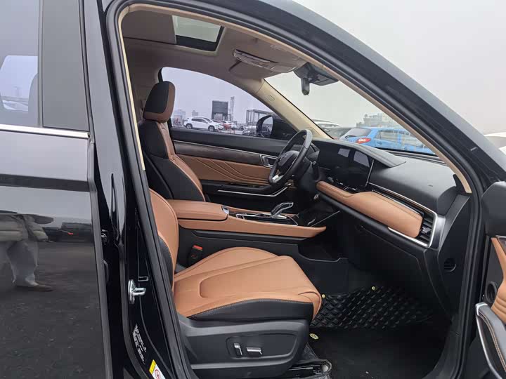 Фото 5 - Bestune T99