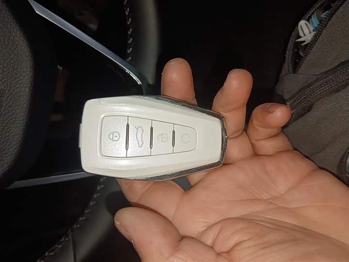 Фото 9 - Geely Preface