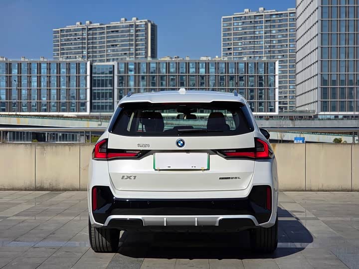 Фото 5 - BMW iX1