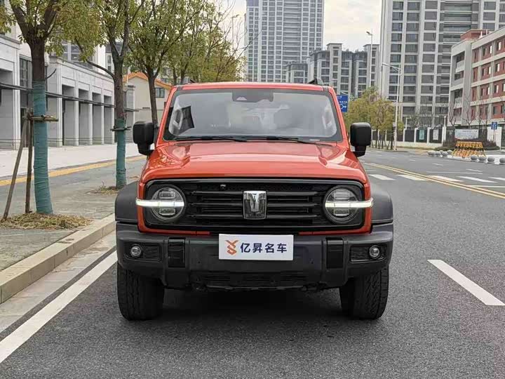 Фото 2 - Tank 300