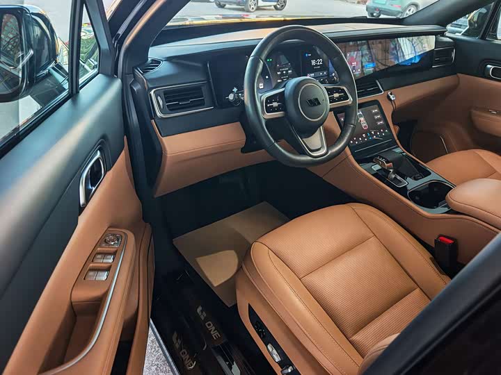 Фото 7 - LiXiang One