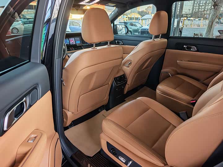 Фото 8 - LiXiang One