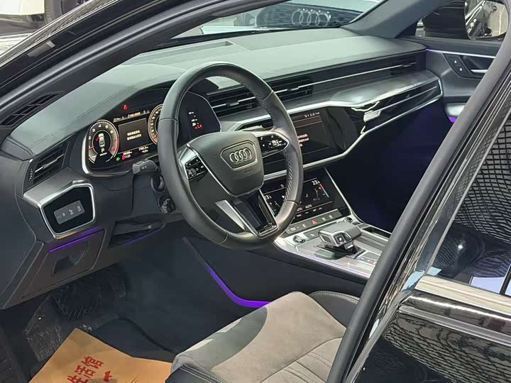 Фото 7 - Audi A6L