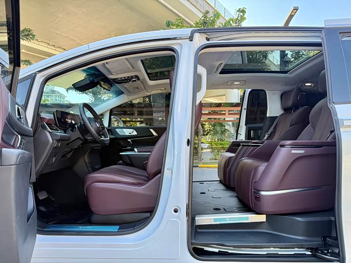 Фото 8 - Buick GL8 Century