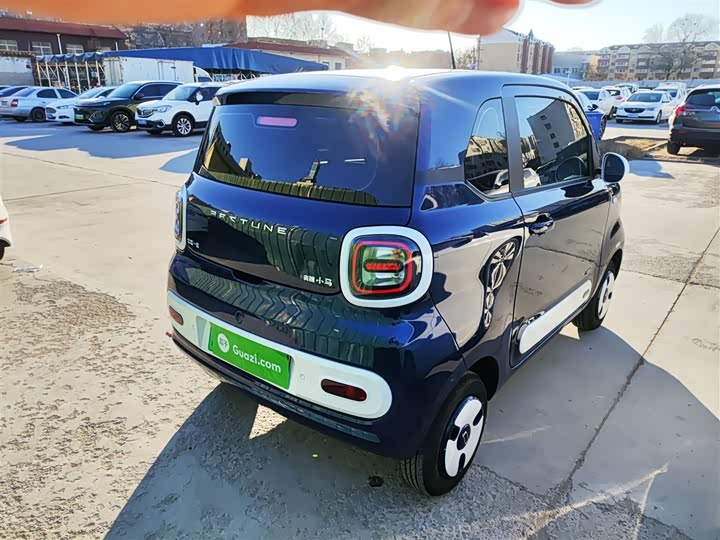 Фото 7 - Bestune Pony