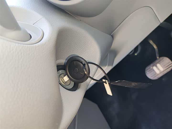 Фото 9 - Bestune Pony