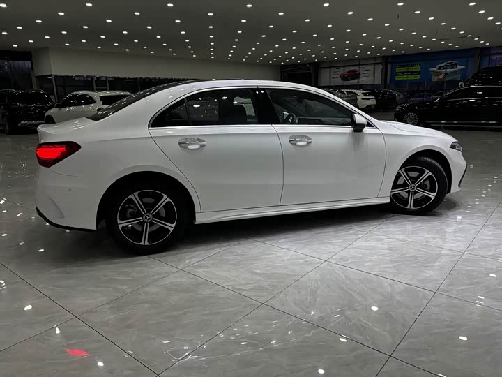 Фото 2 - Mercedes-Benz A-Class