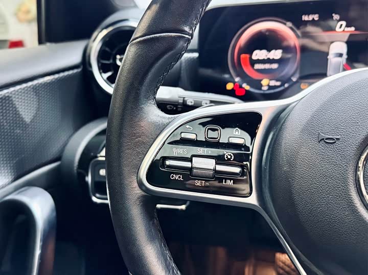 Фото 2 - Mercedes-Benz A-Class