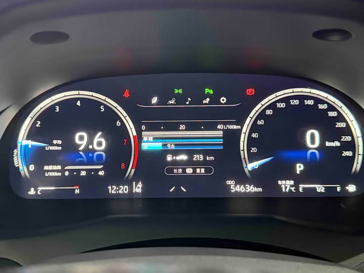 Фото 7 - Toyota Camry