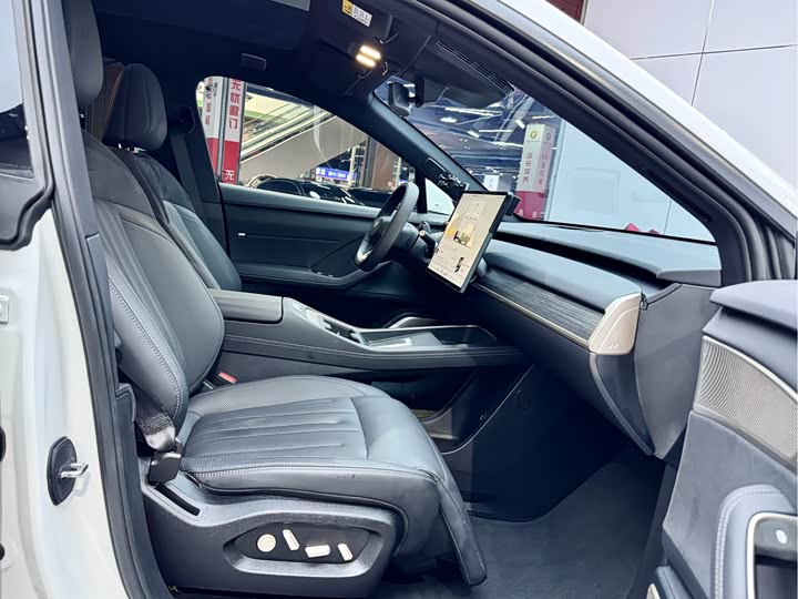 Фото 5 - Nio Onvo L60