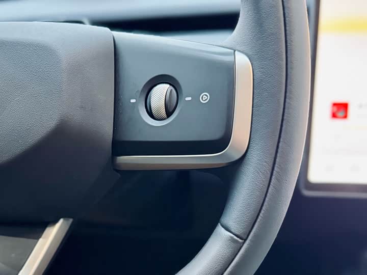 Фото 9 - Nio Onvo L60