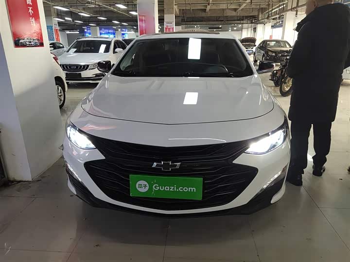 Фото 3 - Chevrolet Malibu XL