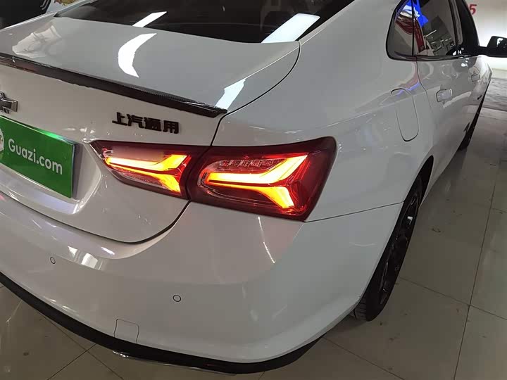 Фото 8 - Chevrolet Malibu XL