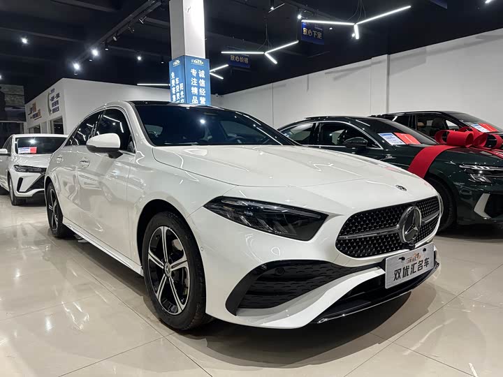 Фото 3 - Mercedes-Benz A-Class