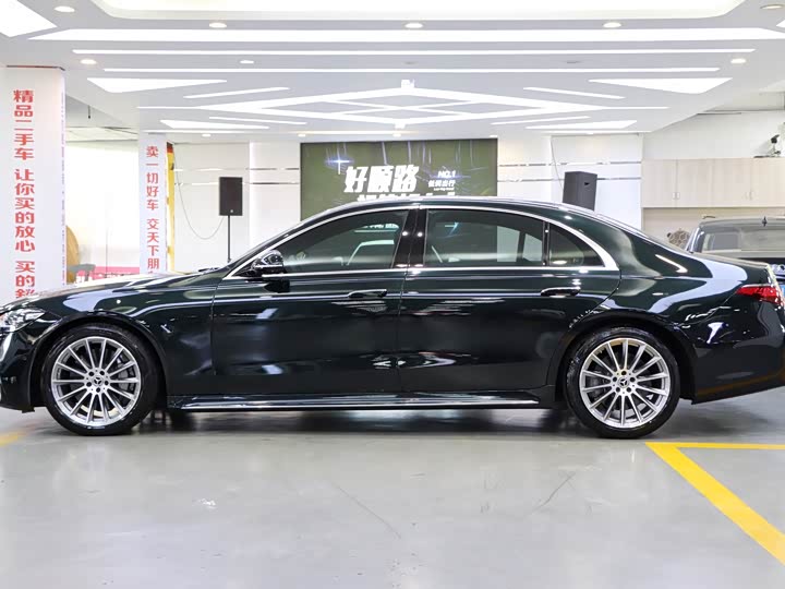 Фото 3 - Mercedes-Benz S-Class