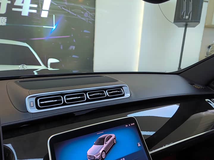 Фото 9 - Mercedes-Benz S-Class