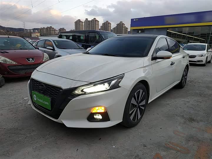 Фото 1 - Nissan Teana