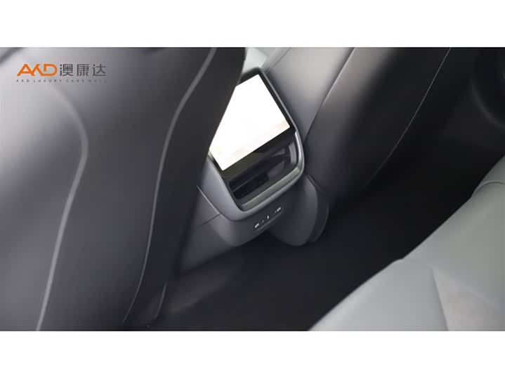 Фото 9 - XPeng P7