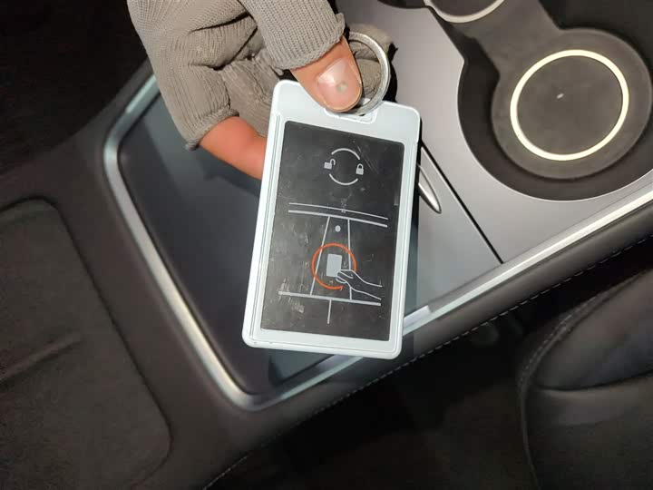 Фото 9 - Tesla Model Y