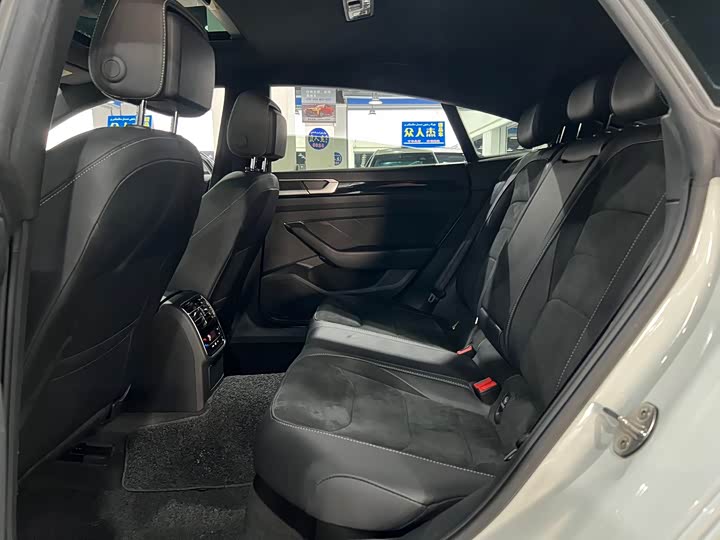 Фото 8 - Volkswagen CC