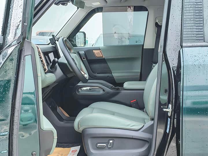 Фото 8 - Chery iCar 03