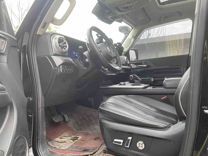 Фото 4 - Tank 300