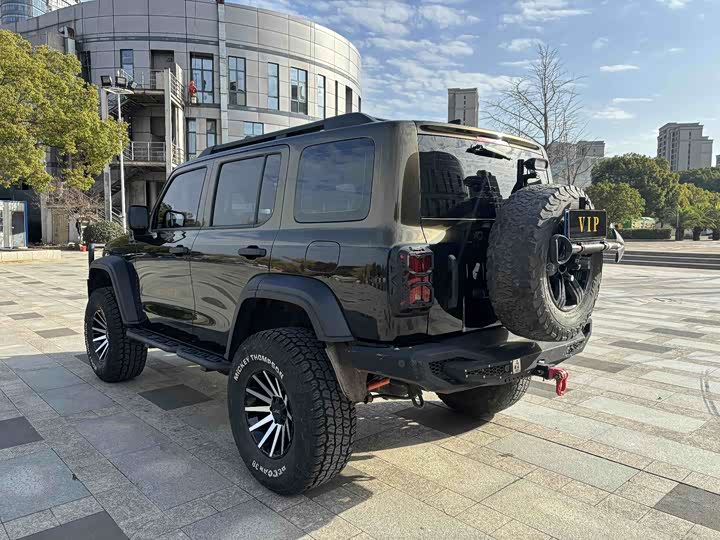 Фото 7 - Tank 300