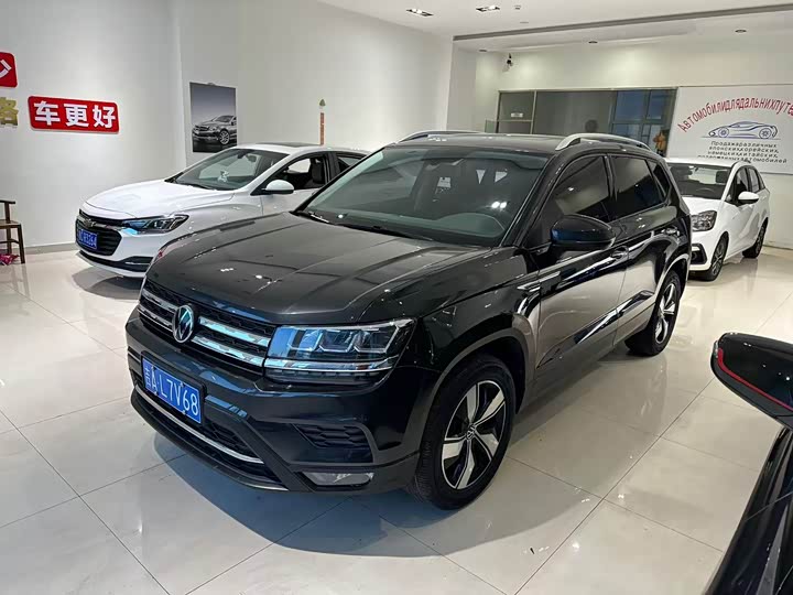 Фото 1 - Volkswagen Tharu