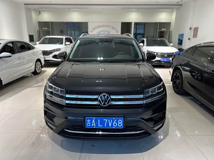 Фото 2 - Volkswagen Tharu