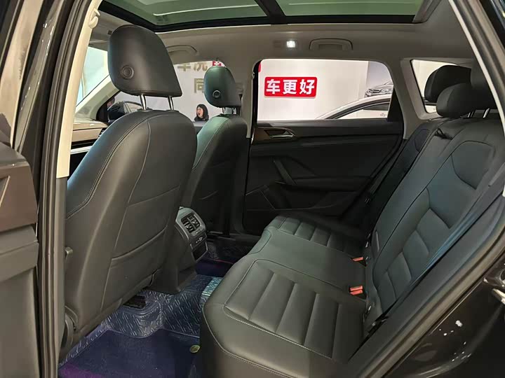 Фото 9 - Volkswagen Tharu