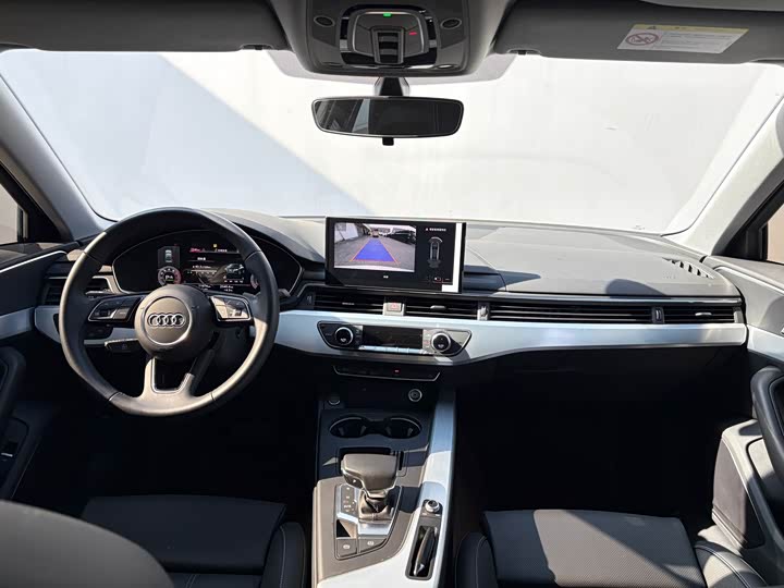 Фото 5 - Audi A4L