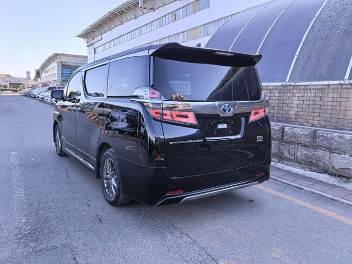 Фото 6 - Toyota Vellfire