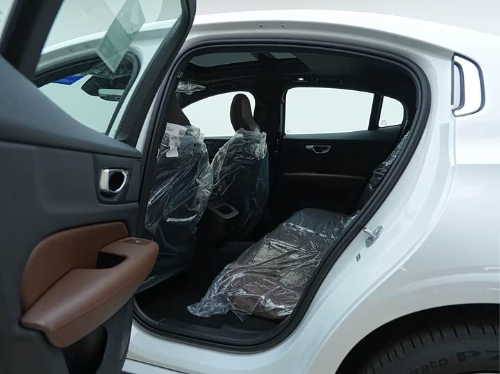 Фото 7 - Volvo S60