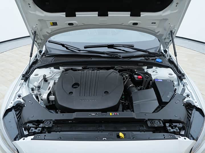 Фото 9 - Volvo S60