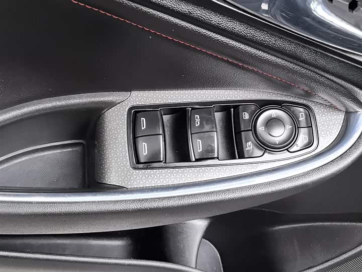 Фото 9 - Chevrolet Malibu XL