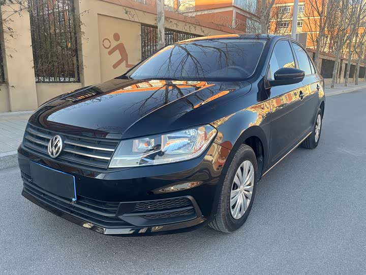 Фото 1 - Volkswagen Santana