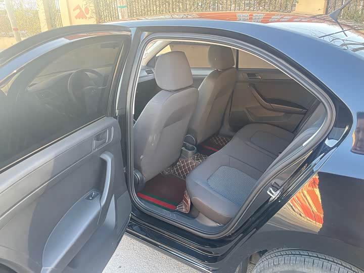 Фото 7 - Volkswagen Santana