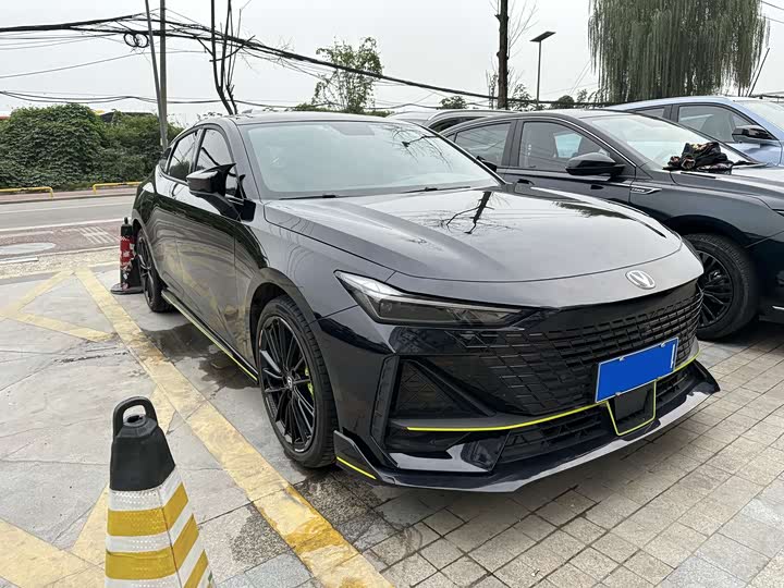 Фото 4 - Changan UNI-V