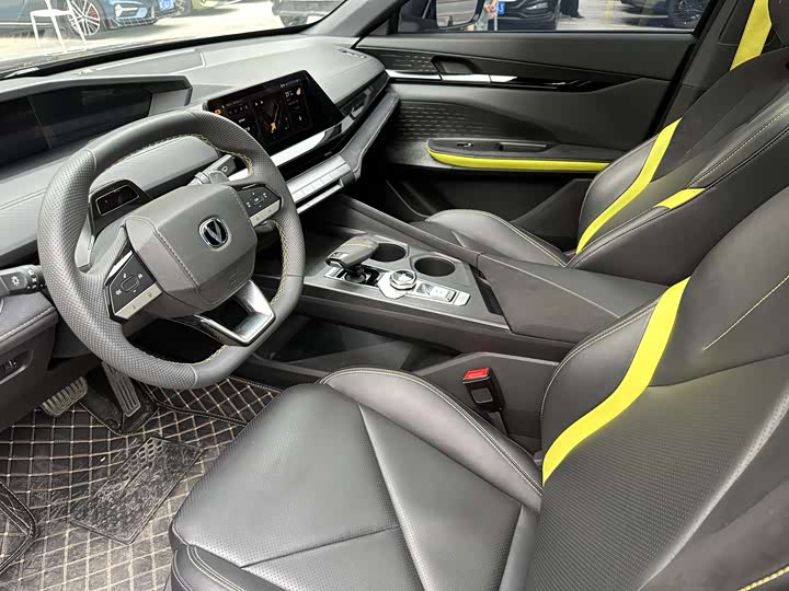 Фото 5 - Changan UNI-V