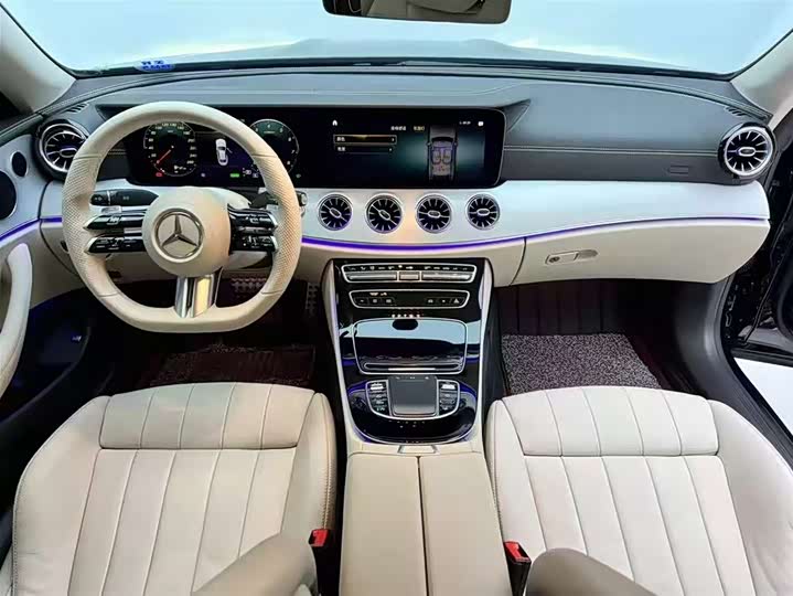 Фото 8 - Mercedes-Benz E-Class
